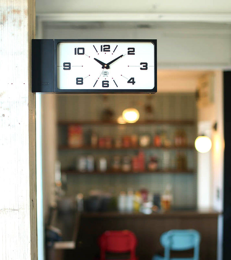 L'avant gardiste Dulton horloge murale double face rétro gare