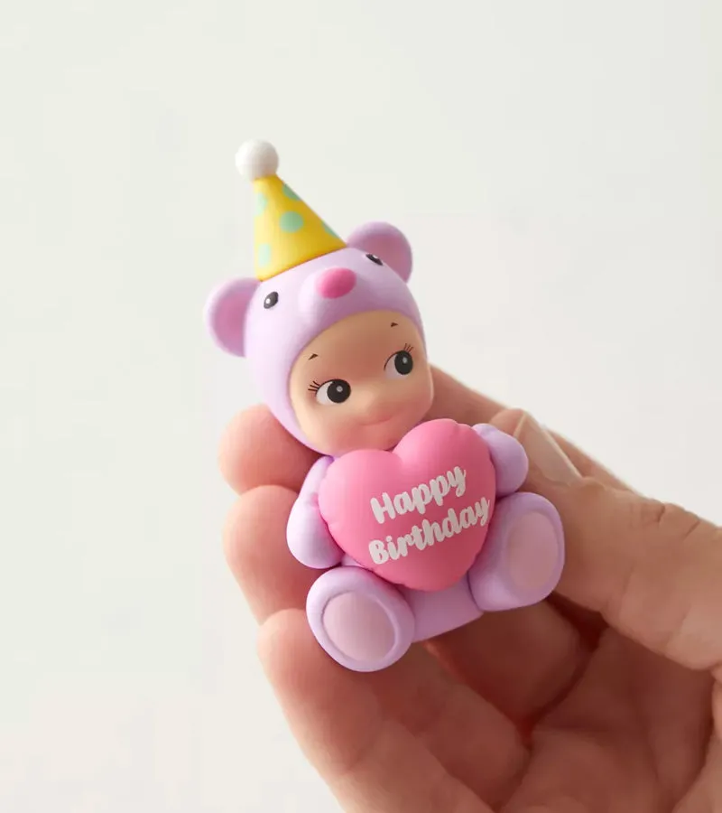 L'avant gardiste Sonny Angel Birthday Bear figurine blind box