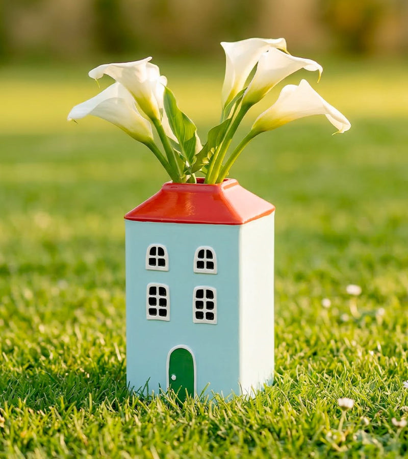 L'avant gardiste palazzo vase maison colorée dolce vita