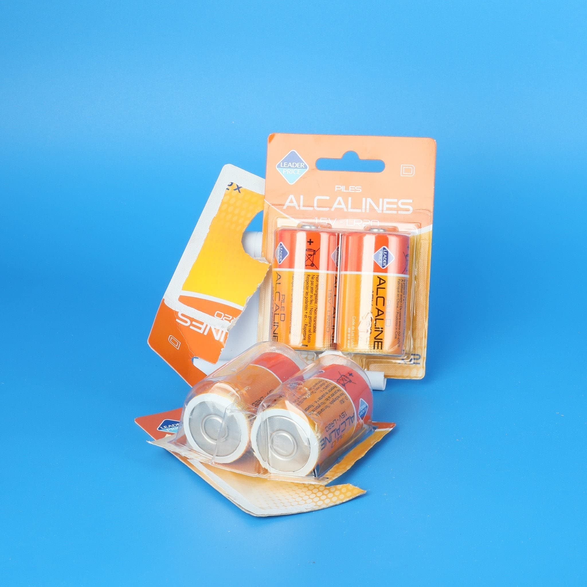 Leader Price piles alcalines LR20 D 1.5V x2 lampes et jouets