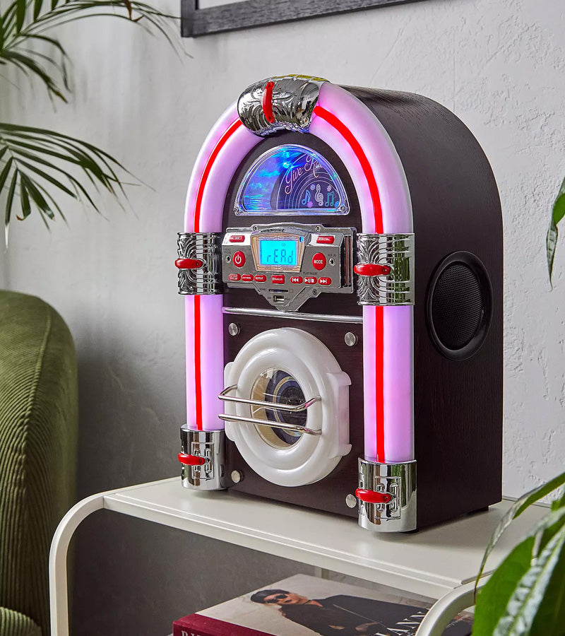 L'avant gardiste High-tech Jukebox rétro bluetooth années 60 salon