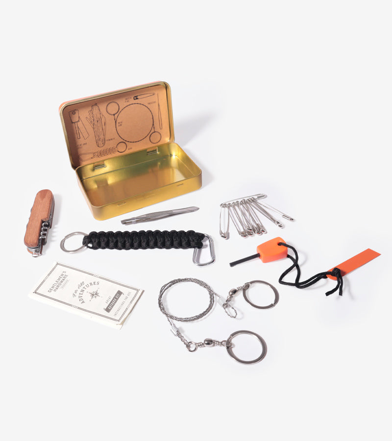 L'avant gardiste Outdoor Kit de survie en extérieur aventure