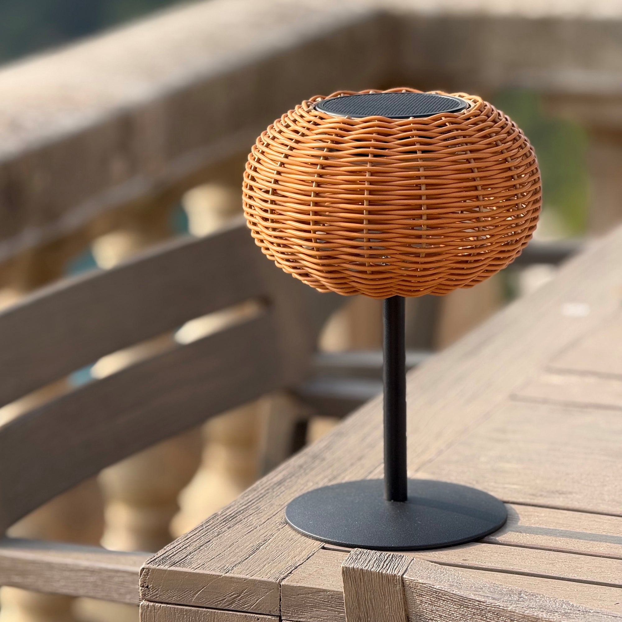 Red Deco Samira Solar lampe table solaire polyrotin H25cm