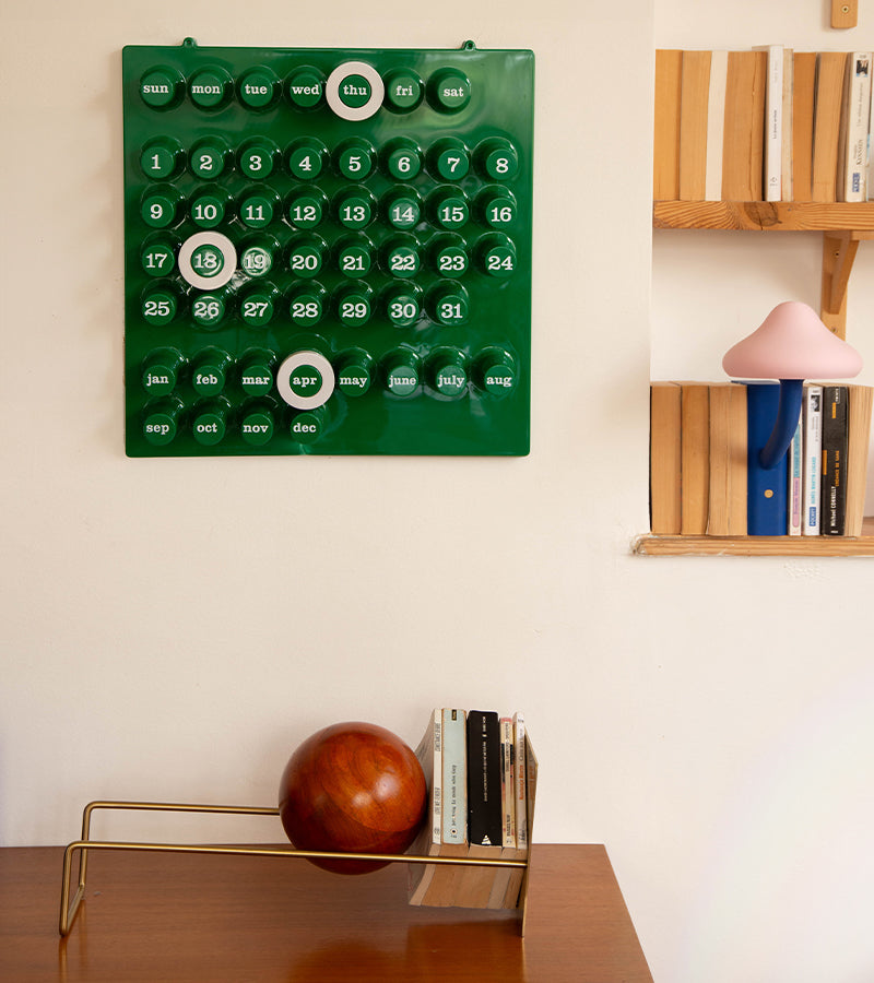 L'avant gardiste Ring a Date calendrier perpétuel vert