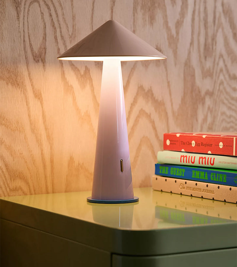 L'avant gardiste Tipsy lampe portable rose poudré