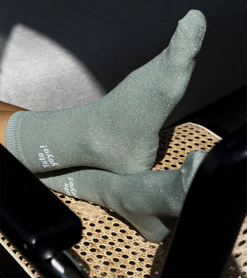 L'avant gardiste Tata Yoyo chaussettes femme humour cocooning