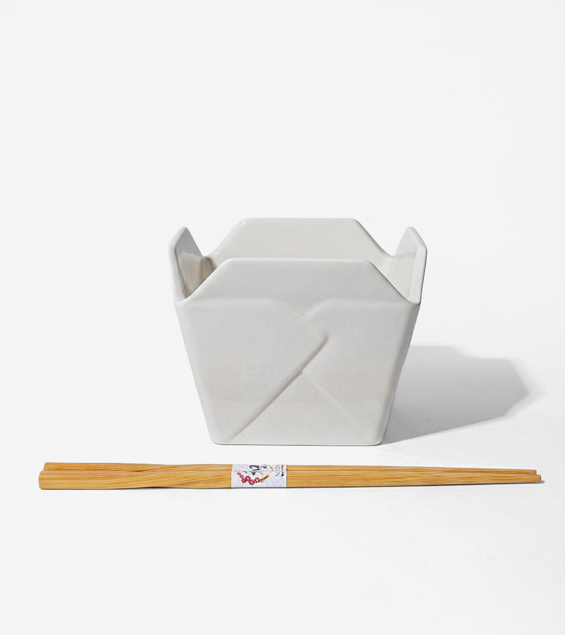L'avant gardiste Ramen Box bol ramen avec baguettes