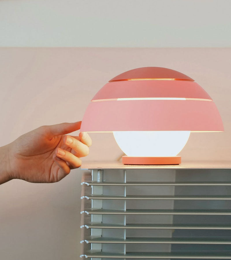 L'avant gardiste lampe Guinda cerise déco lumineuse