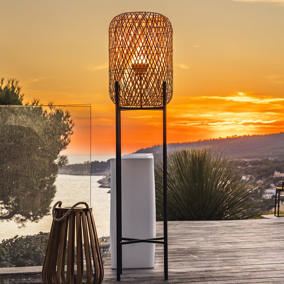 Red Deco Stanley lampadaire sans fil 150cm rotin RGB