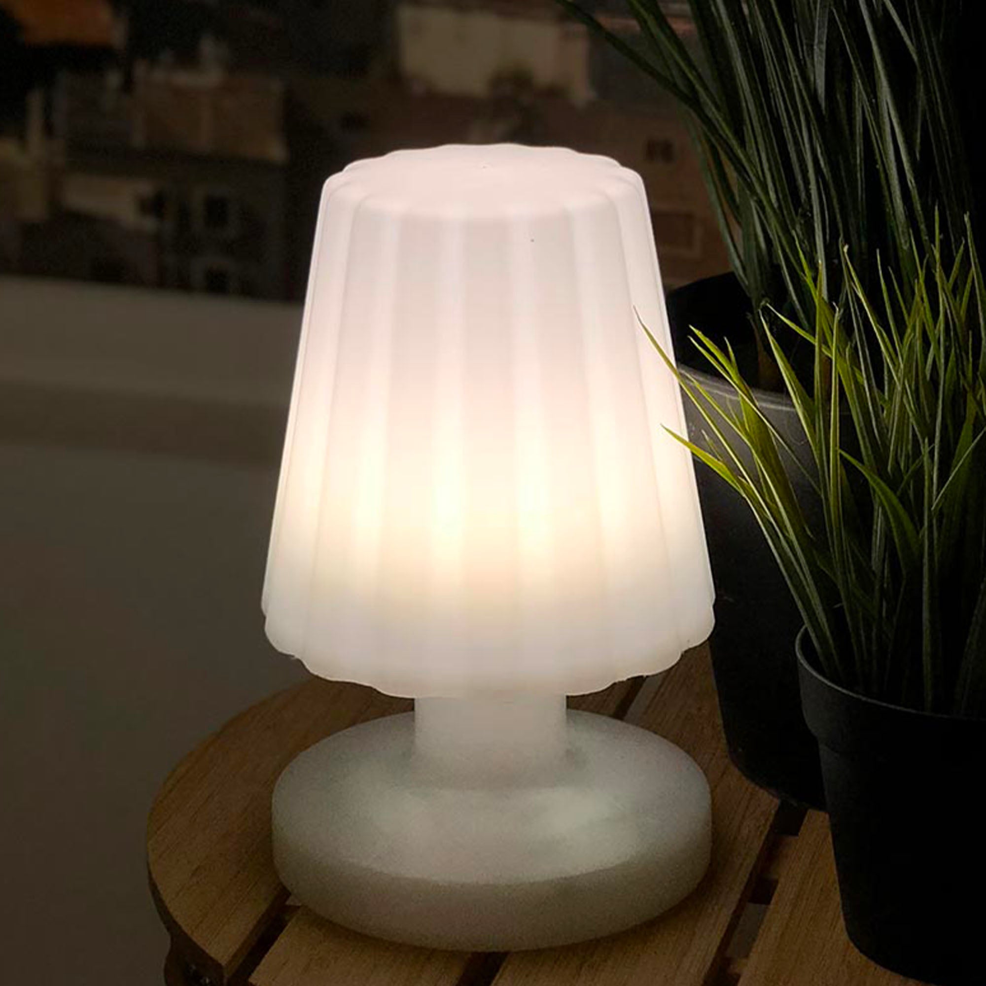 Red Deco LADY MINI lampe à poser sans fil LED blanc chaud H22cm