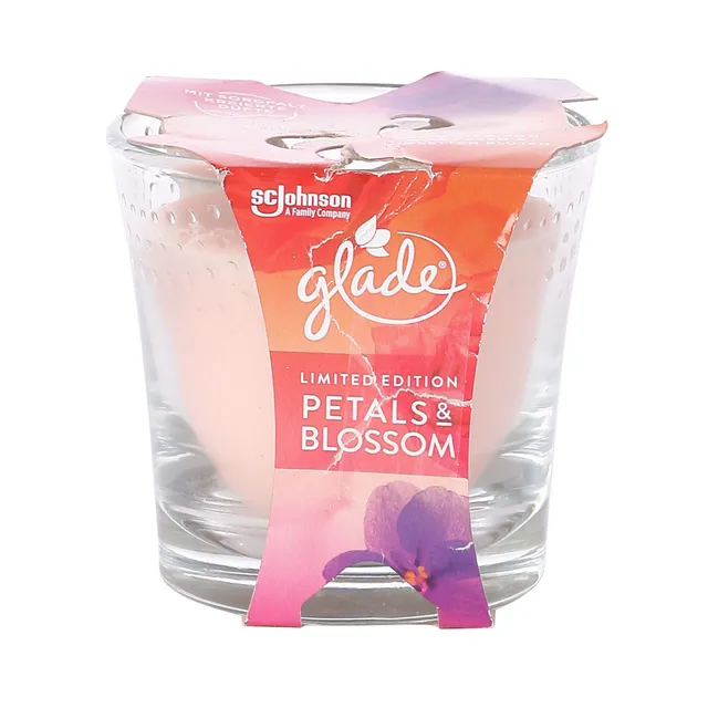 Glade Petals & Blossom bougie parfumée florale maison