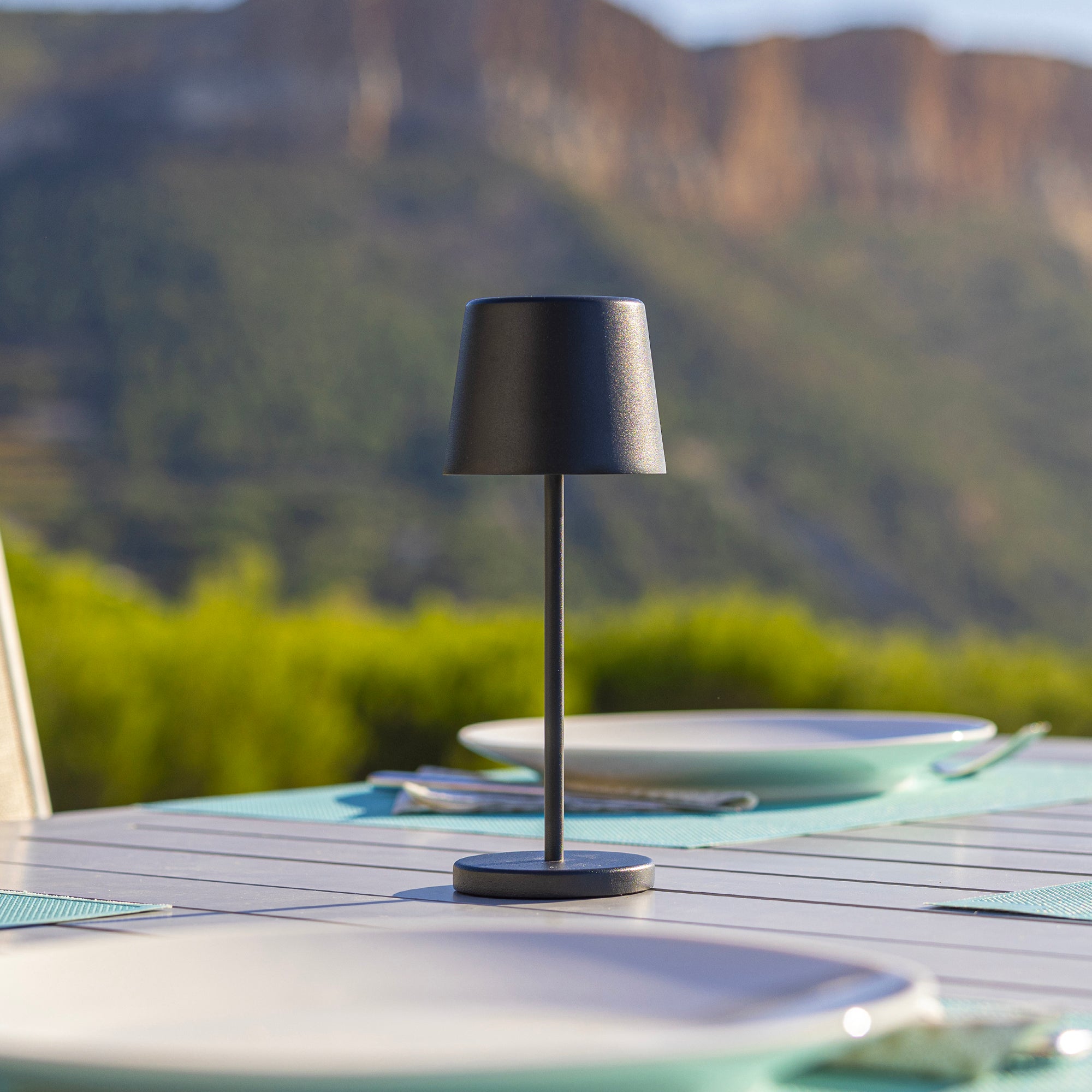 Red Deco Kelly Mini lampe table sans fil noire LED H22cm