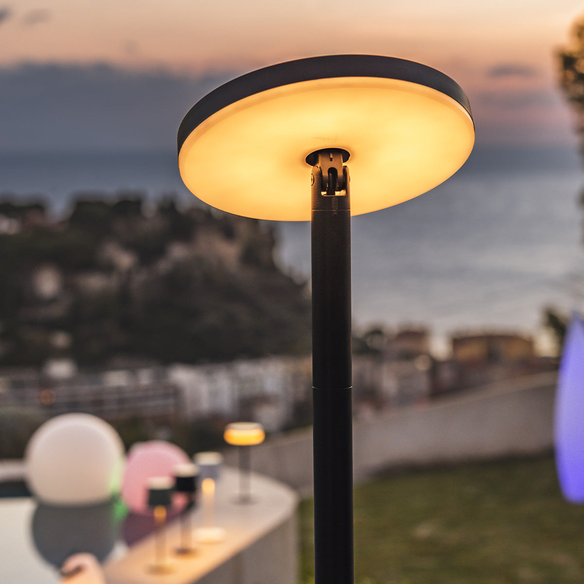 Red Deco Vivia Tall Solar lampadaire LED H145cm