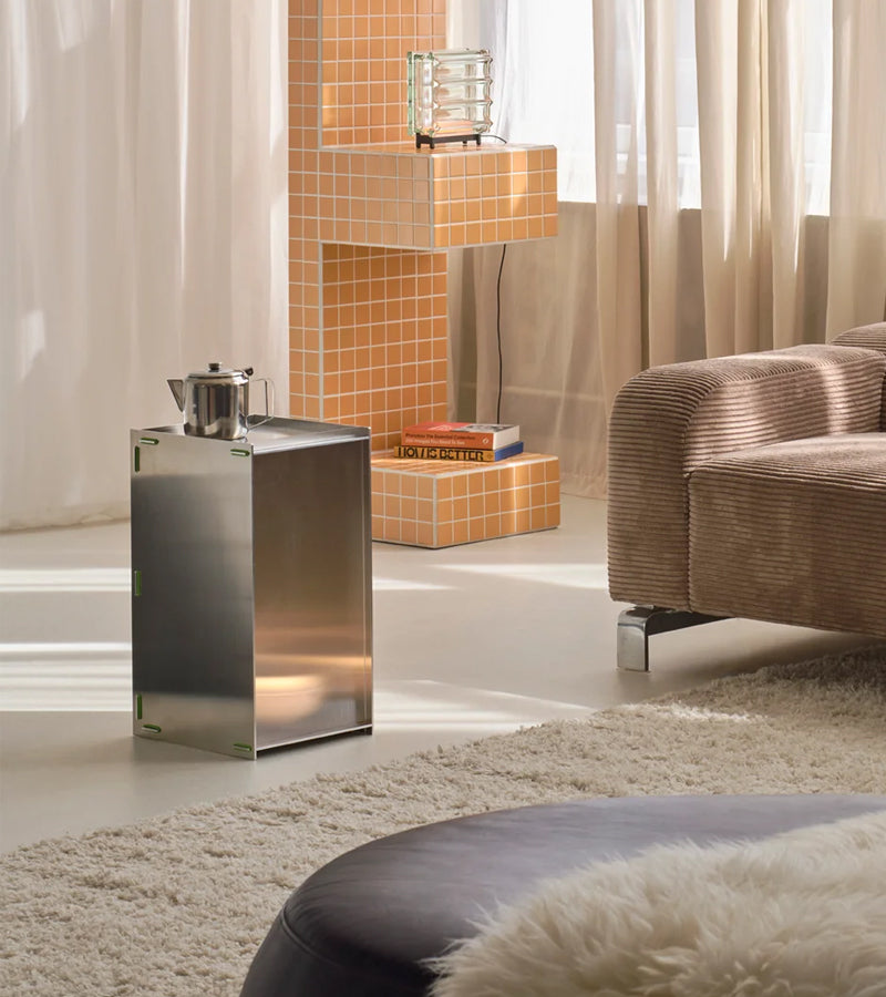 Neowise table d'appoint aluminium translucide design