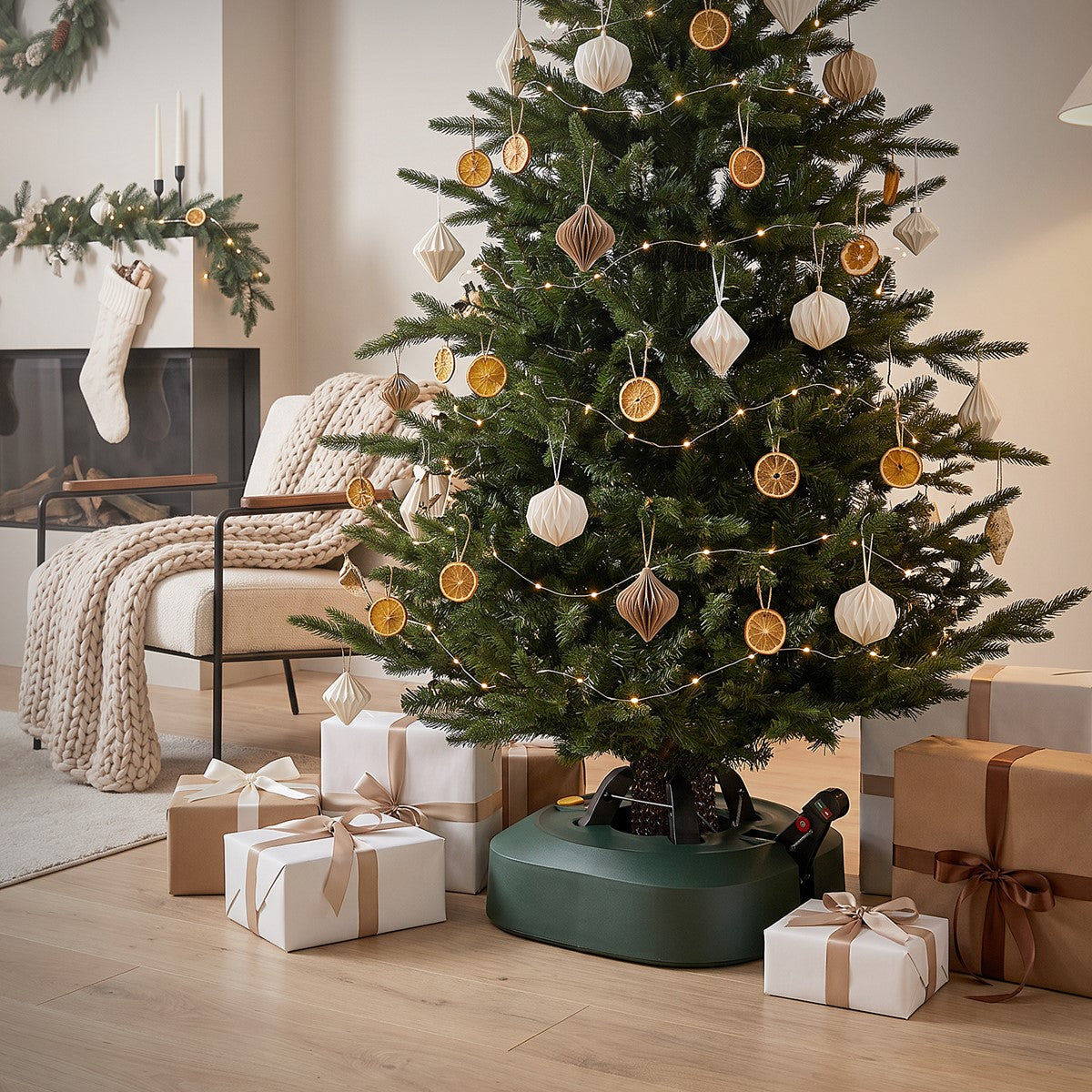 ECD Germany pied sapin vert 32 cm réservoir pédale 230 cm