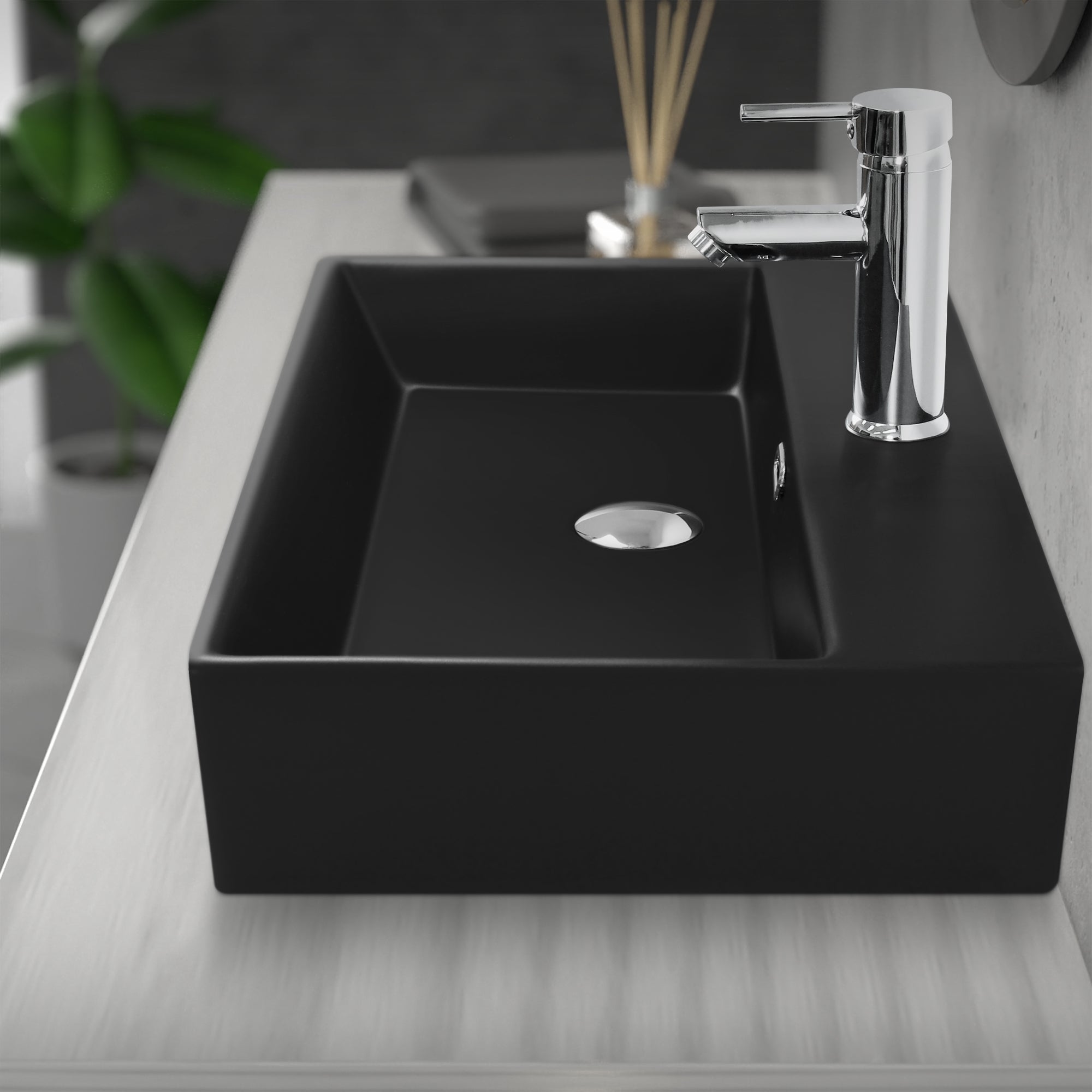 ECD Germany lavabo rectangulaire céramique noir 60,5 cm avec trop-plein