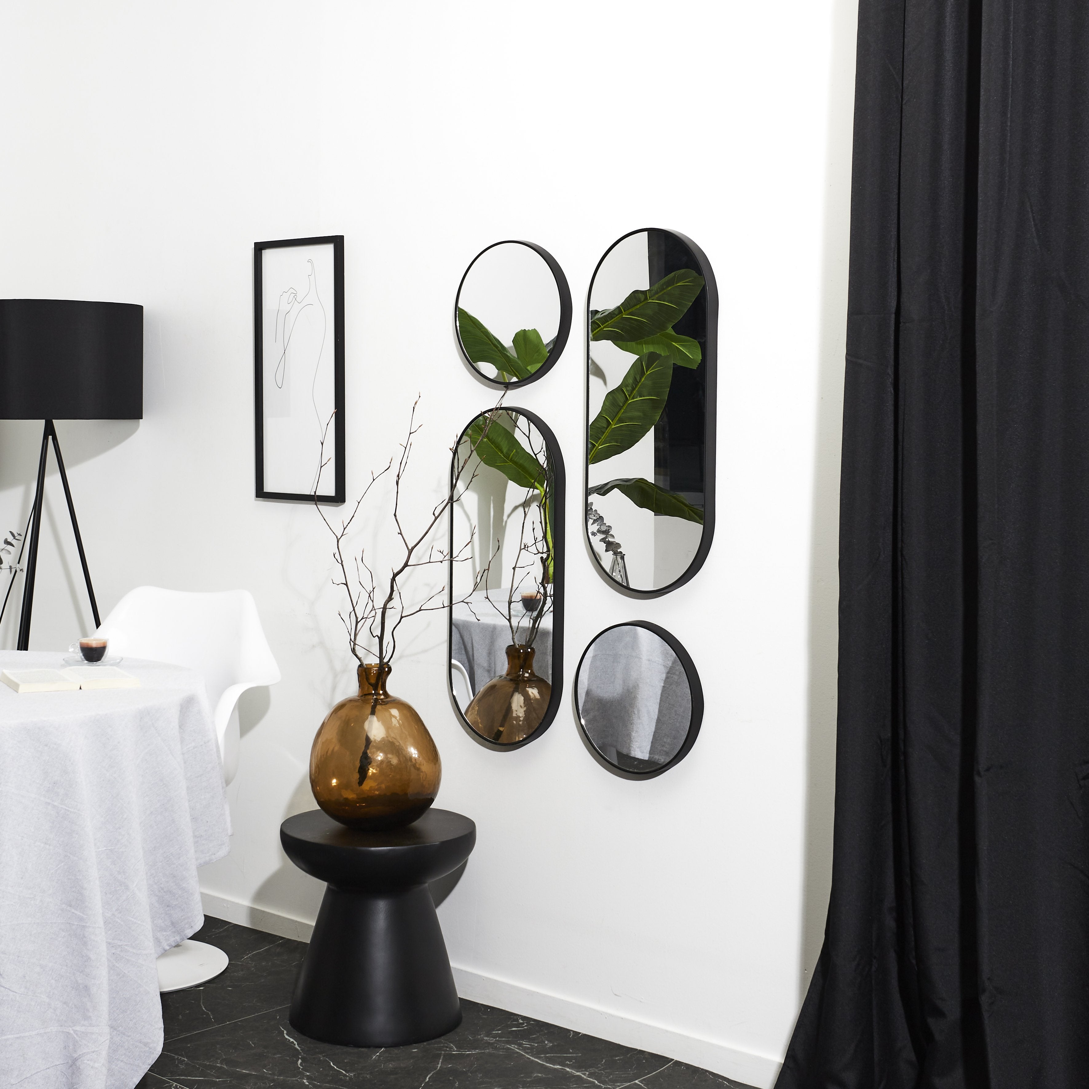 Versa Lot 4 miroirs décoratifs ronds et ovales noirs
