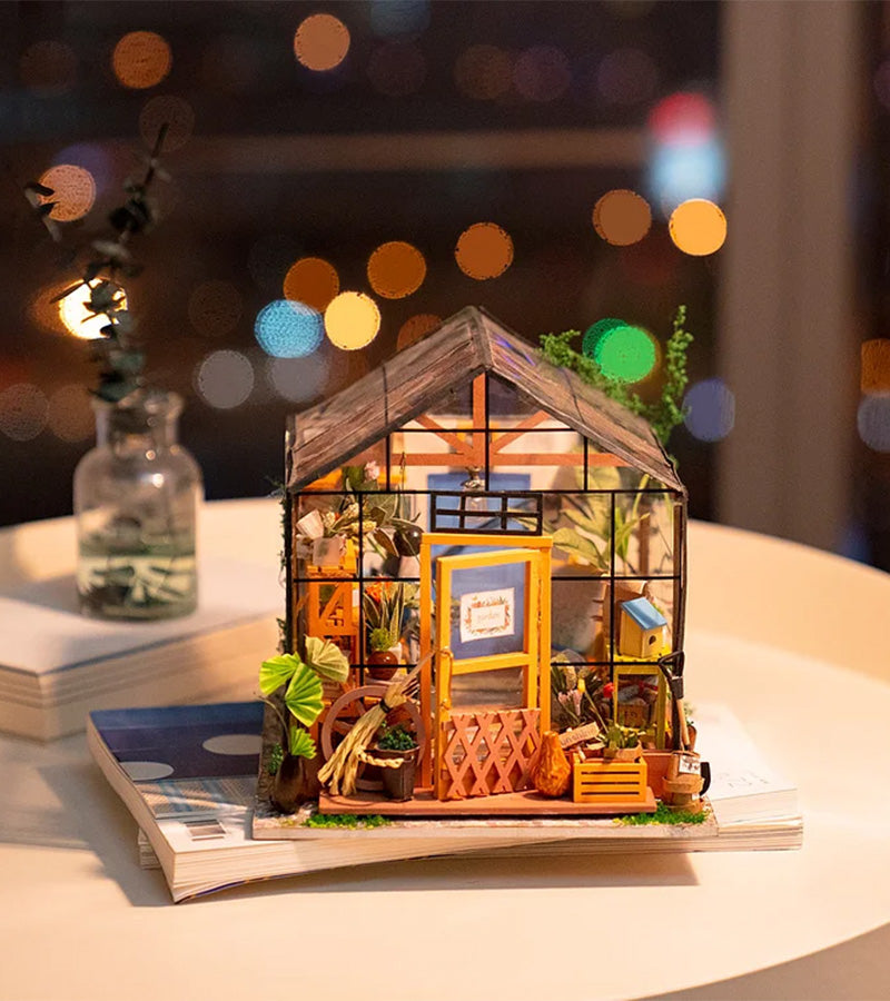 L'avant gardiste DIY Kit maison miniature Cathy's flower house