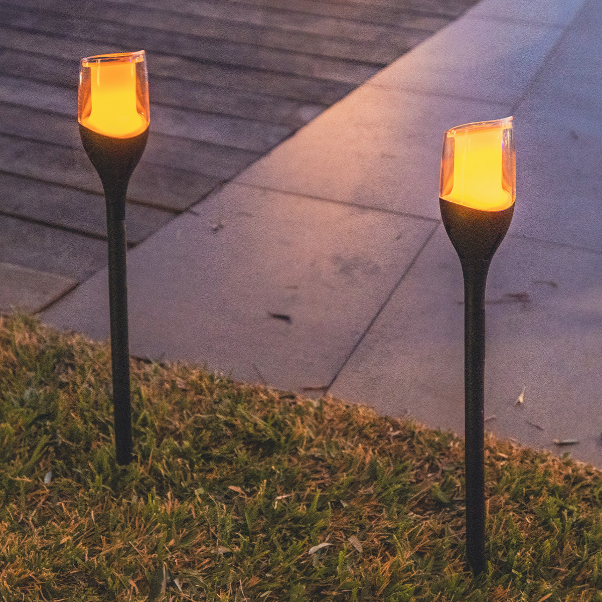 Red Deco Farely H64,5 cm lot 4 torches solaires flamme