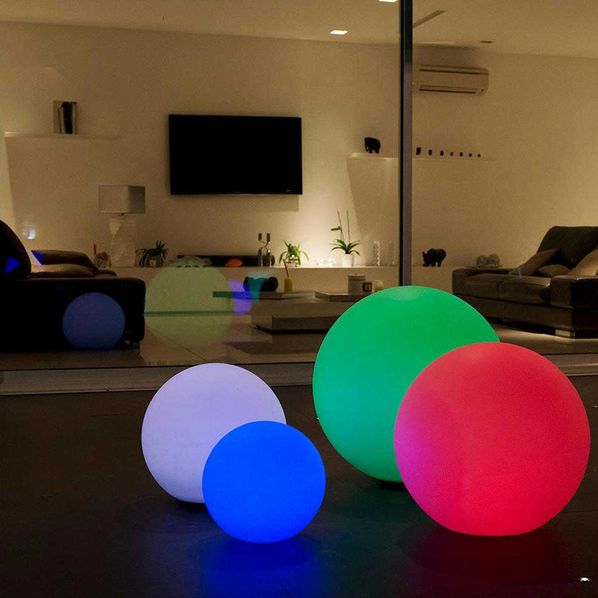 Red Deco Bobby boule lumineuse flottante 30cm RGB