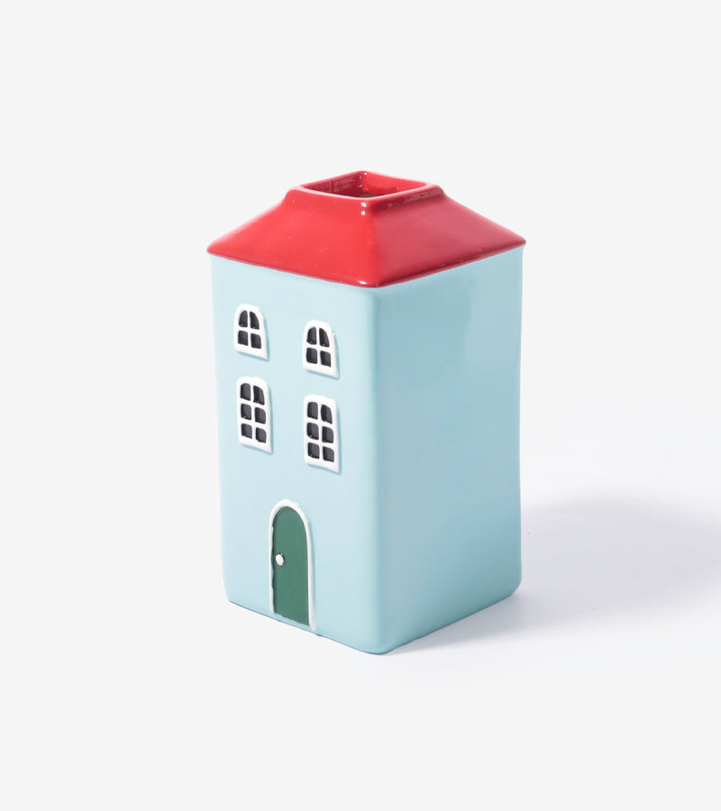 L'avant gardiste palazzo vase maison colorée dolce vita