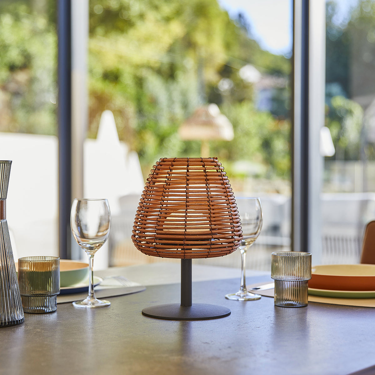 Red Deco Bohème lampe table rotin LED H25cm