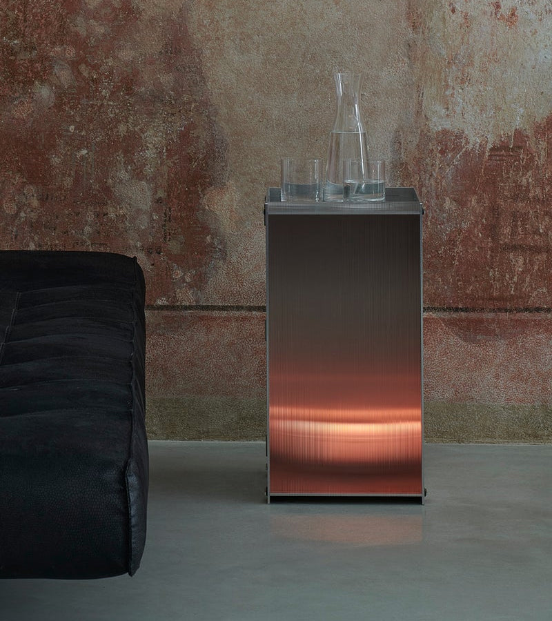 Neowise table d'appoint aluminium translucide design