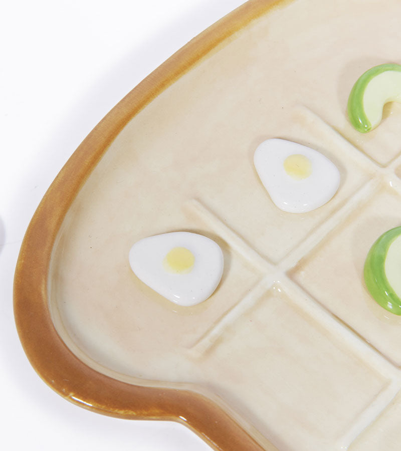 L'avant gardiste Tic tac toe Avocat Oeuf jeu morpion brunch
