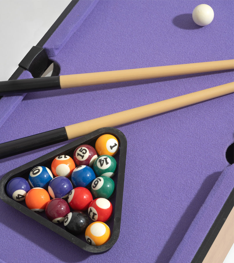 L'avant gardiste Mini billard de table lilas salon
