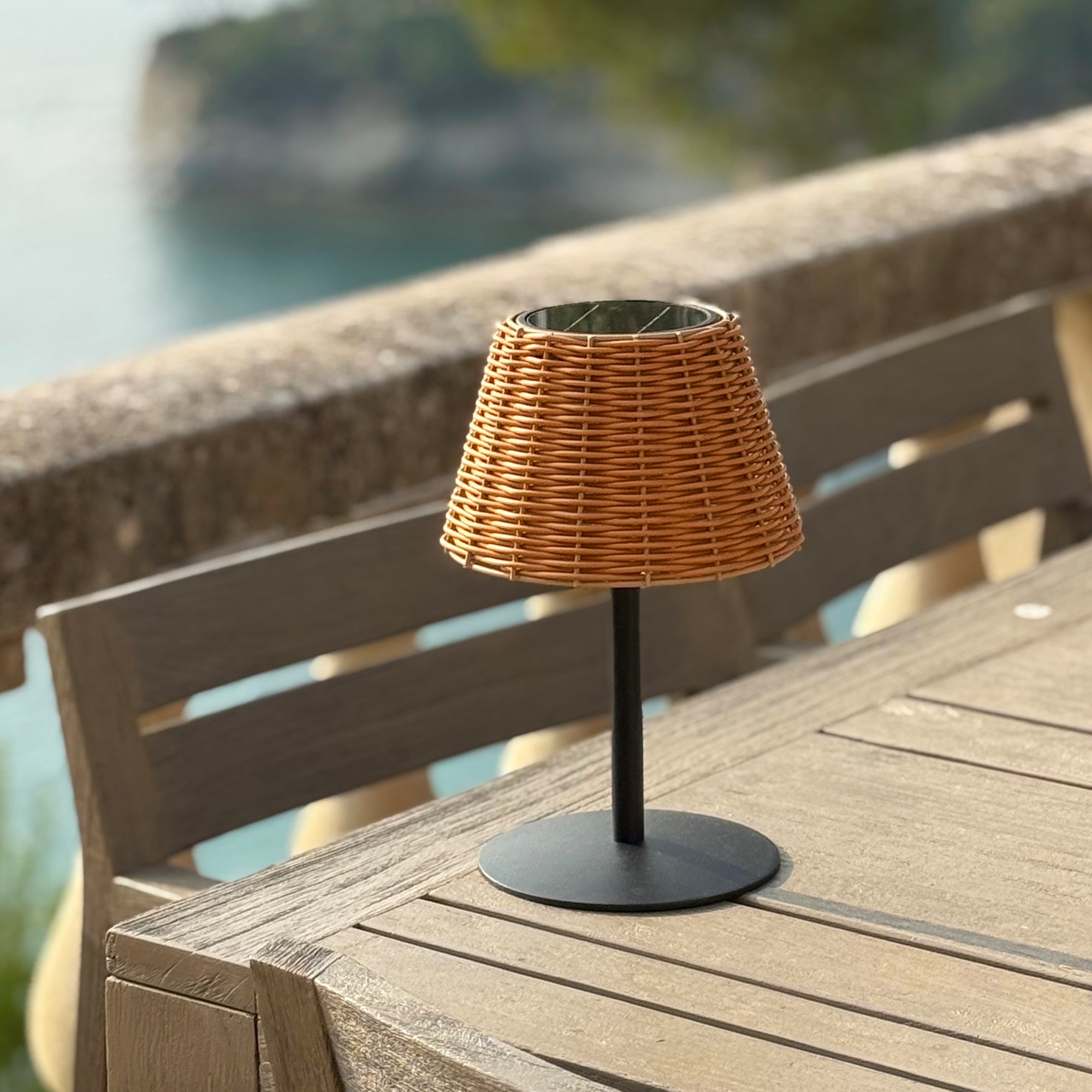 Red Deco Amira Solar lampe table solaire H25cm téléco