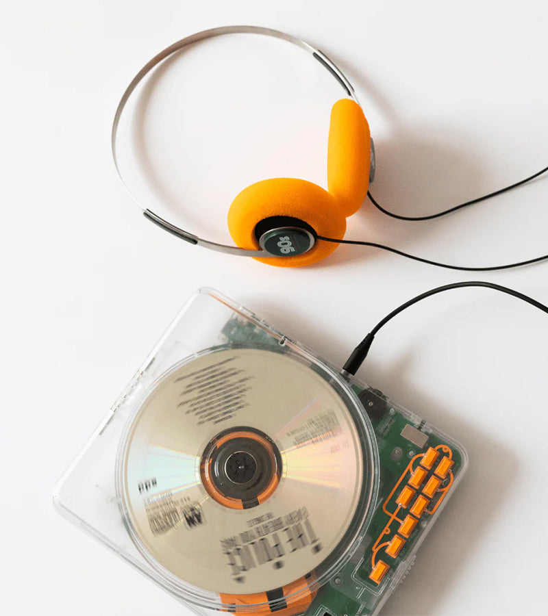 L'avant gardiste Retradisc lecteur CD Bluetooth portable rétro