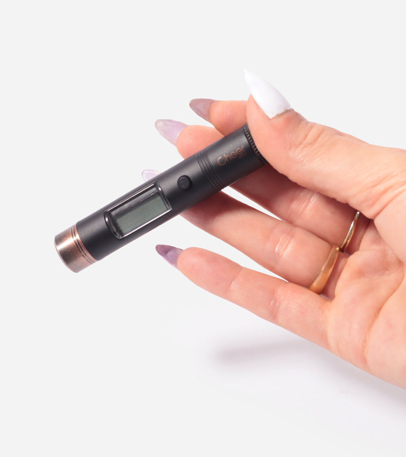 L'avant gardiste Thermovin thermomètre infrarouge vin sans contact