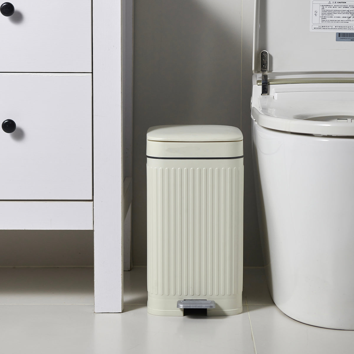 Red Deco Aura 10L poubelle à pédale blanche étroite