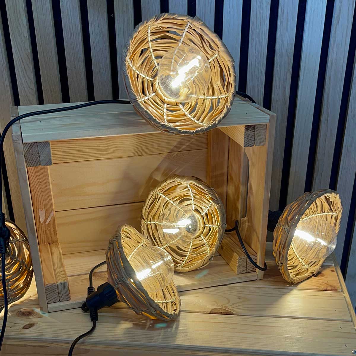 Red Deco Cottage guirlande lumineuse 10 globes rotin 5,70m