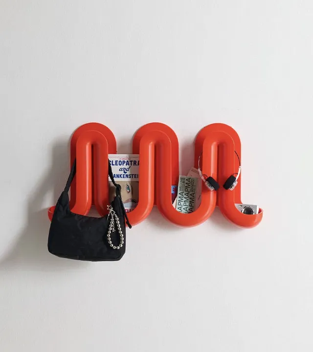 L'avant gardiste Design Swell porte-manteau multifonction orange