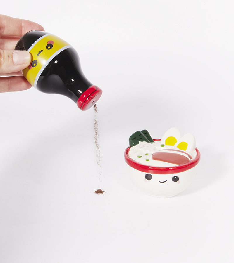 L'avant gardiste Salière et Poivrière ramen et sauce soja set sel poivre fun