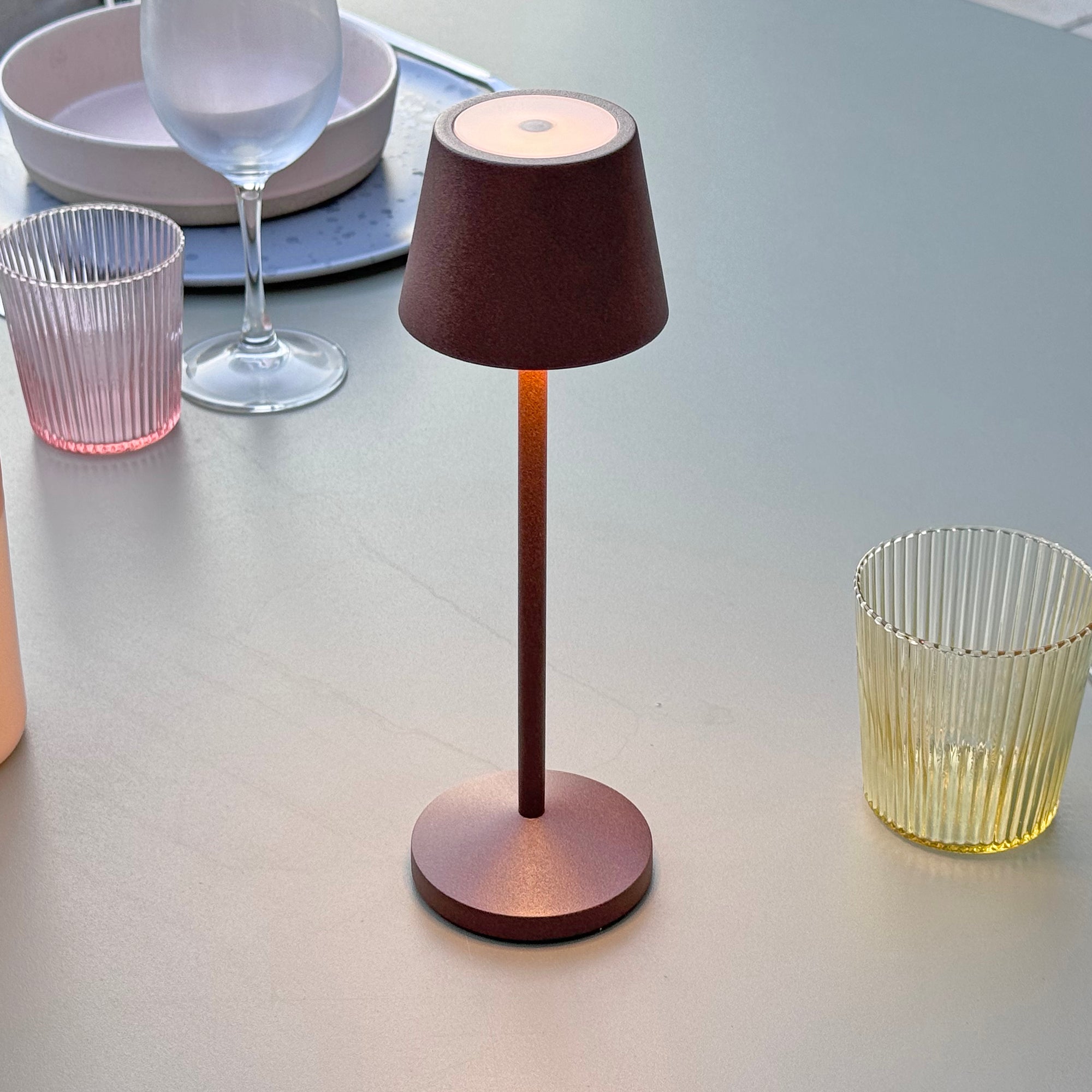 Red Deco Emily lampe table sans fil vintage H25cm