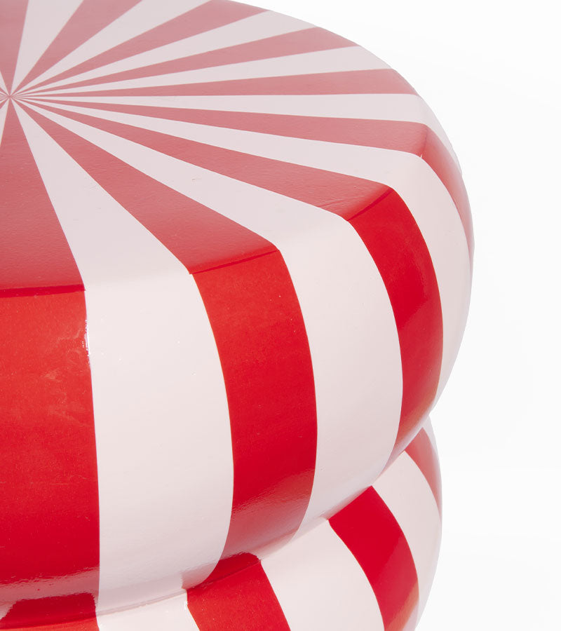 L'avant gardiste Design table appoint candy rose salon