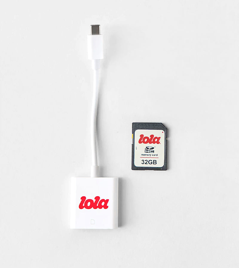 L'avant gardiste Lola appareil photo numérique rétro Y2K