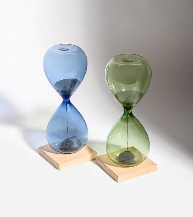 L'avant gardiste sablier magnétique coloré vert déco
