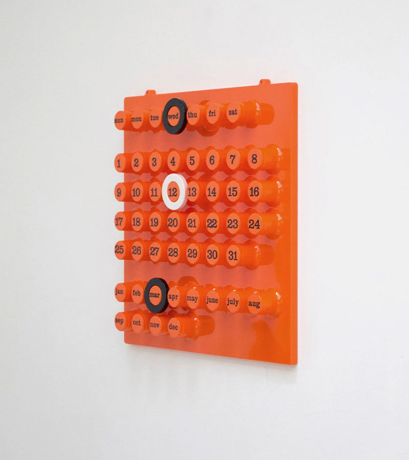 L'avant gardiste Livres & Papeterie calendrier perpétuel orange Ring a Date