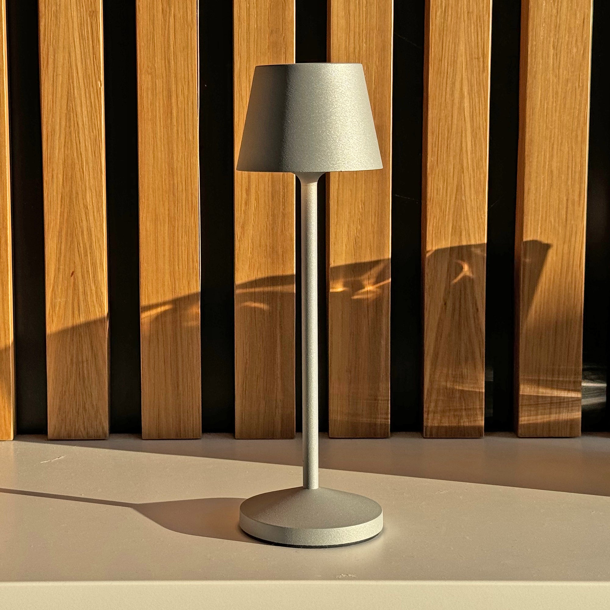 Red Deco Emily lampe sans fil gris LED 25cm IP65