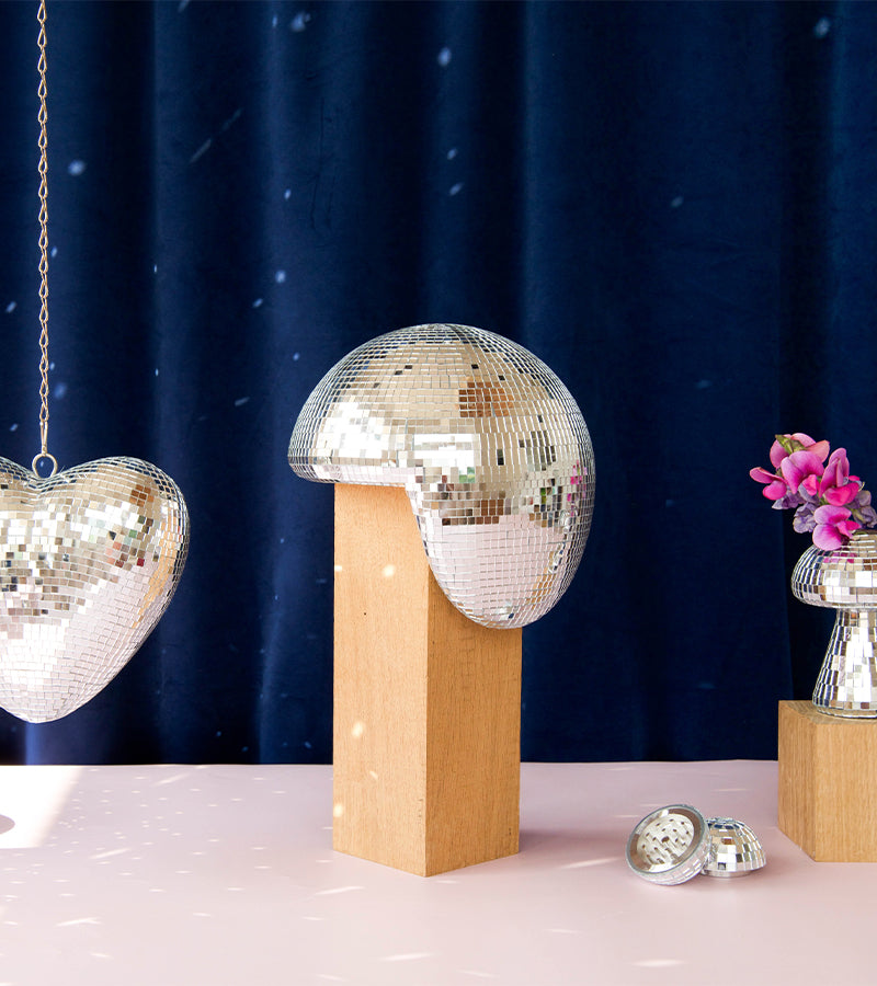 L'avant gardiste Boule disco fondue objet déco