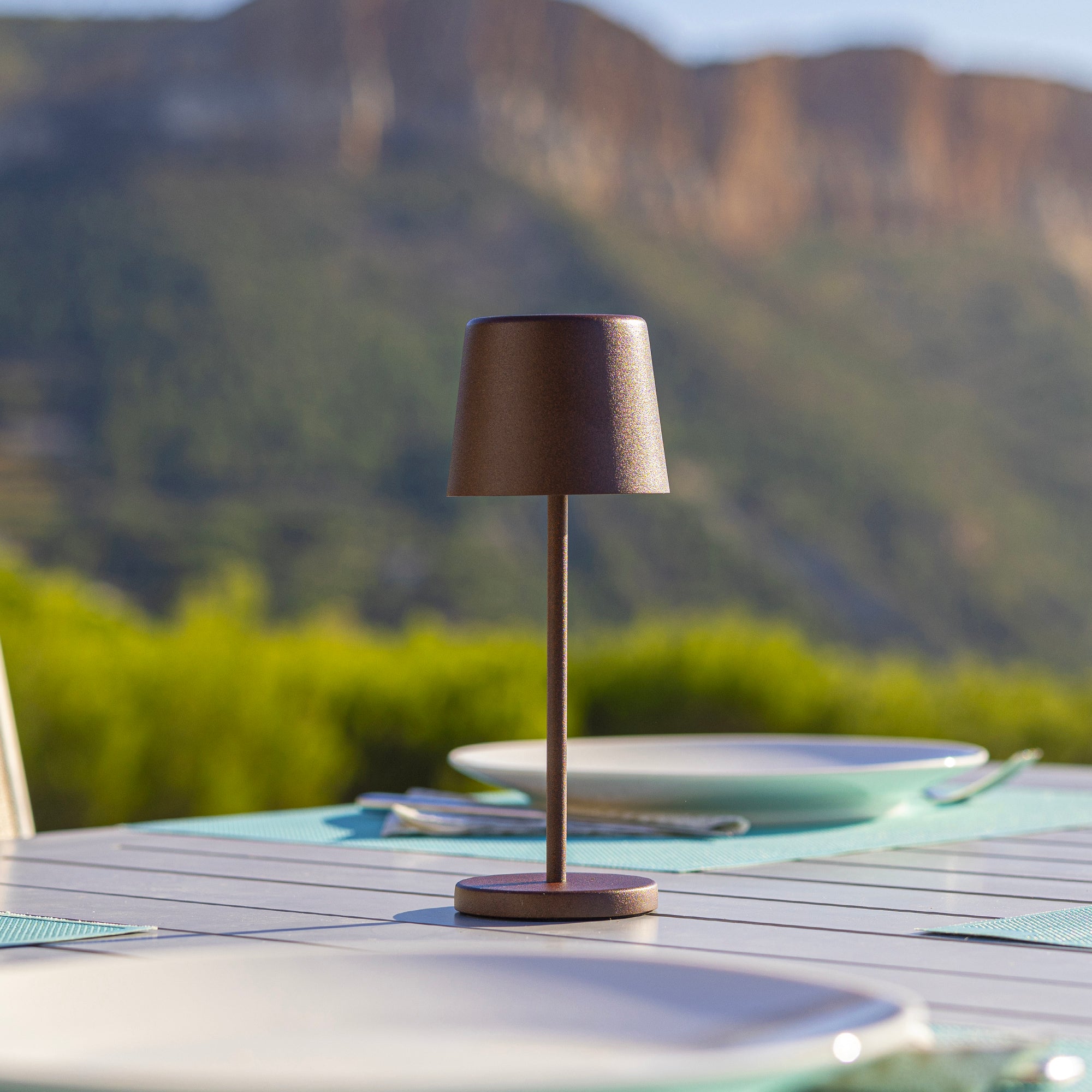 Red Deco Kelly Mini Vintage lampe table bronze H22cm LED
