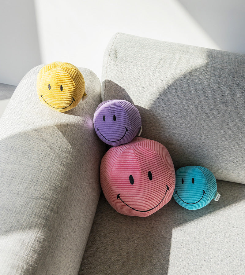 Smiley Bon Ton Toys petite peluche jaune douce