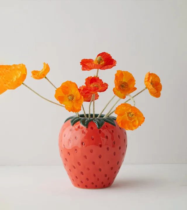 L'avant gardiste Vases vase fraise céramique rouge