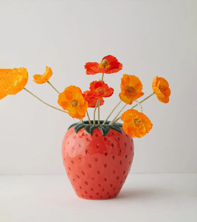 L'avant gardiste Vases vase fraise céramique rouge