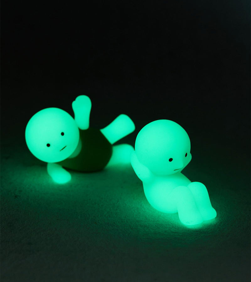 L'avant gardiste Smiski Exercising figurine fluorescente sport