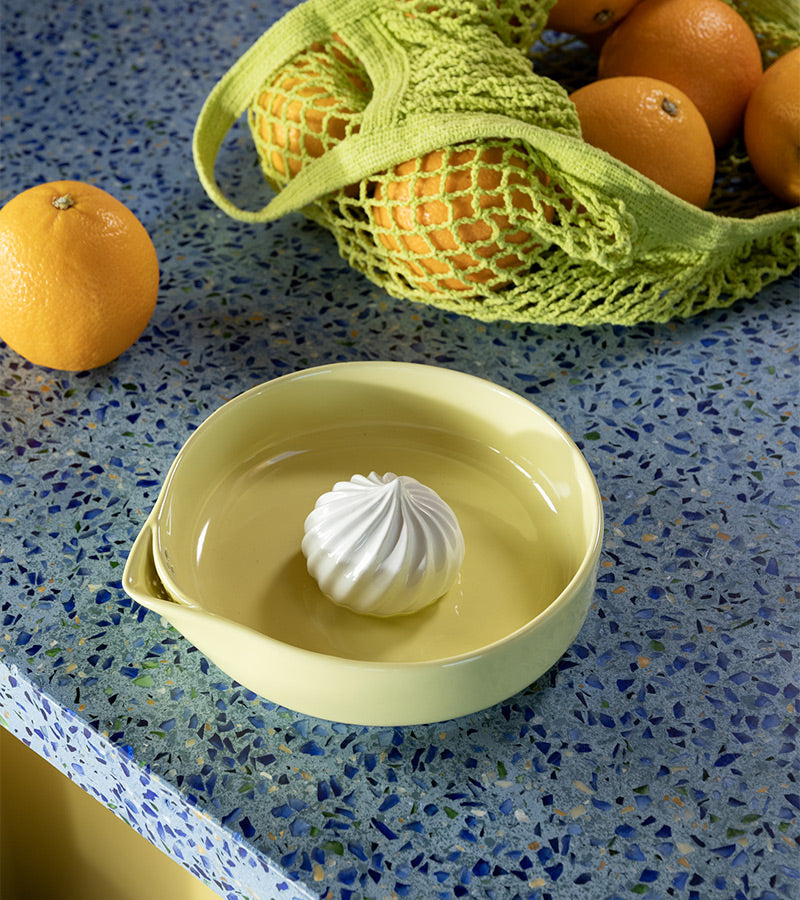 L'avant gardiste presse-citron meringue ustensile cuisine