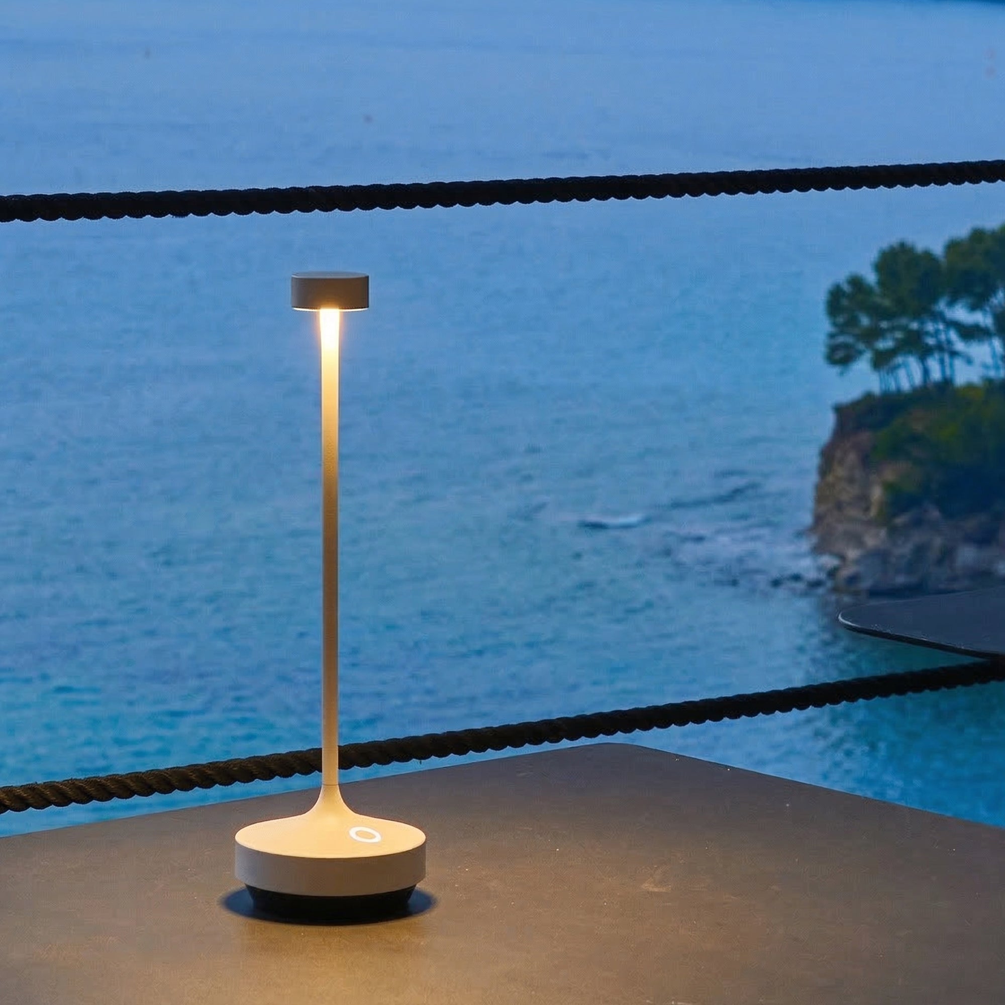 Red Deco Ruby White Lampe Table Sans Fil Blanc H25cm LED